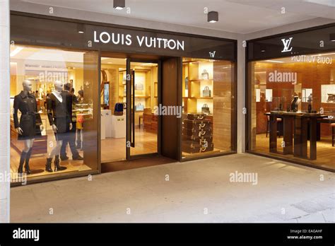 negozi louis vuitton friuli venezia giulia|louis vuitton in italia.